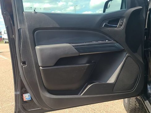 Used 2020 Chevrolet Colorado Z71 AWD/4WD image 11