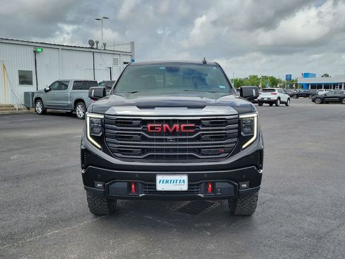 Certified 2022 GMC Sierra 1500 AT4 w/ Sierra Safety Plus Package AWD/4WD image 20