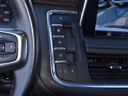 Used 2021 Chevrolet Tahoe Z71 w/ Rear Media and Nav Package image 31