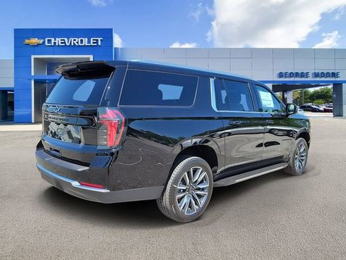 New 2026 Chevrolet Suburban LS w/ LS Custom Edition RWD image 4