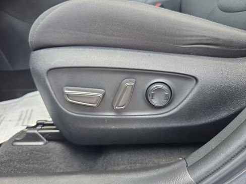 Used 2023 Toyota RAV4 XLE w/ Convenience Package FWD image 18