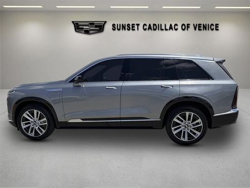 New 2027 Cadillac Vistiq Luxury w/ LPO, Floor Liner Package AWD/4WD image 6