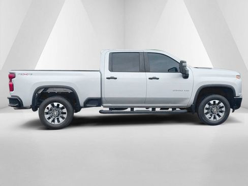 Used 2023 Chevrolet Silverado 2500 Custom w/ Custom Value Package AWD/4WD image 8