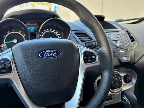 Used 2019 Ford Fiesta SE FWD image 9