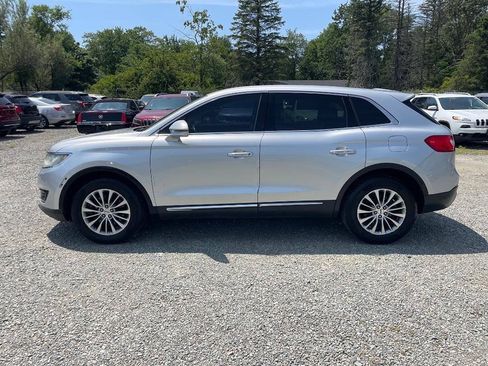 Used 2017 Lincoln MKX Select w/ Select Plus Package AWD/4WD image 8