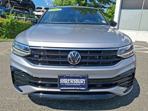 Used 2022 Volkswagen Tiguan SE R-Line AWD/4WD image 2