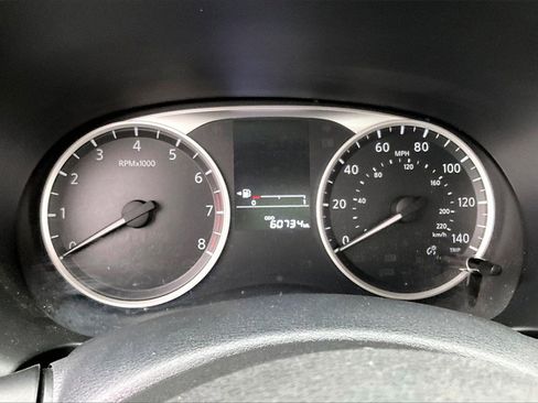 Used 2019 Nissan Kicks S image 18