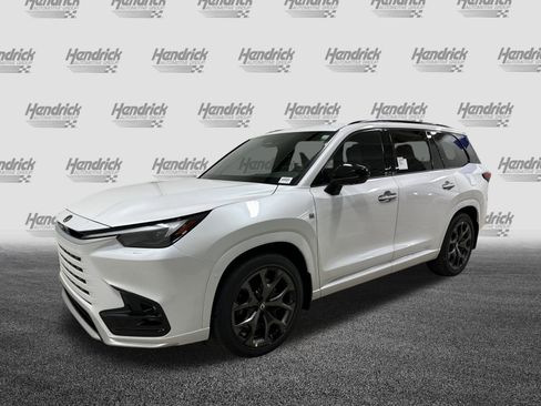 New 2026 Lexus TX 500h AWD image 5