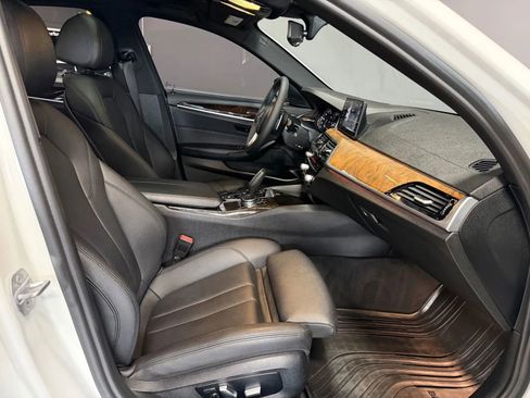 Used 2017 BMW 530i xDrive image 20