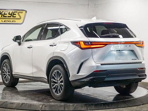 Used 2024 Lexus NX 250 FWD image 2