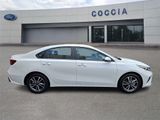 Used 2022 Kia Forte LXS image 3