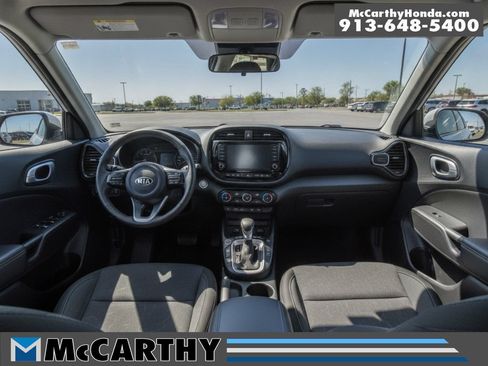 Used 2023 Kia Soul LX w/ Option Group 015 FWD image 4