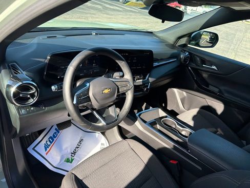 Used 2025 Chevrolet Equinox LT FWD image 10