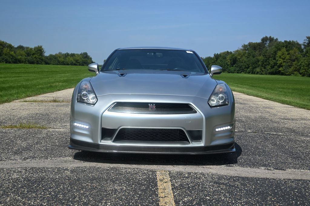 Used 2012 Nissan GT-R Premium AWD/4WD image 6