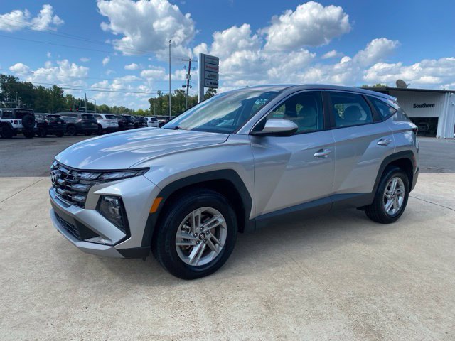 Used 2025 Hyundai Tucson SE AWD/4WD image 10