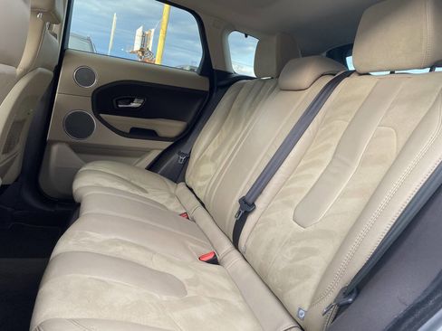 Used 2015 Land Rover Range Rover Evoque Pure image 16