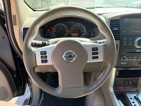 Used 2012 Nissan Pathfinder LE RWD image 21