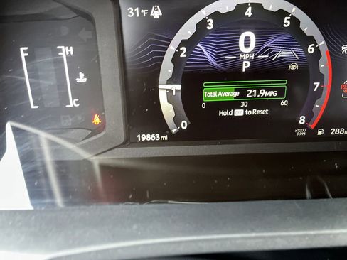 Used 2025 Toyota 4Runner SR5 image 18