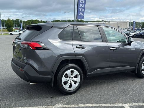 Used 2023 Toyota RAV4 LE AWD/4WD image 5