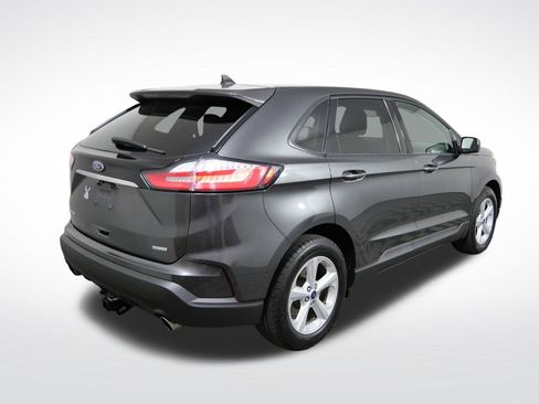Used 2020 Ford Edge SE FWD image 3