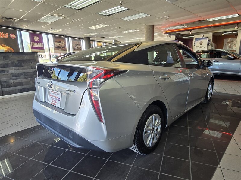 Used 2016 Toyota Prius Two FWD image 5