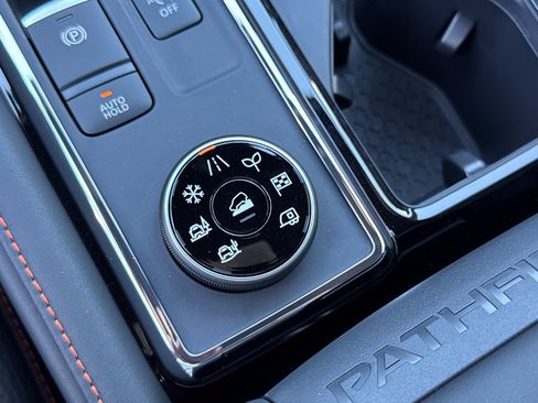 New 2026 Nissan Pathfinder Rock Creek AWD/4WD image 27