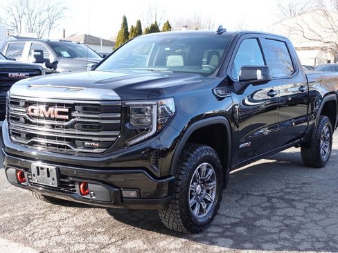 Used 2024 GMC Sierra 1500 AT4 image 1