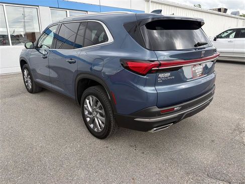Used 2025 Buick Enclave Preferred AWD/4WD image 4