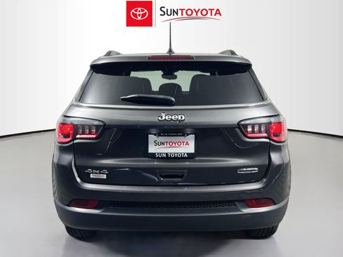 Used 2024 Jeep Compass Latitude AWD/4WD image 5