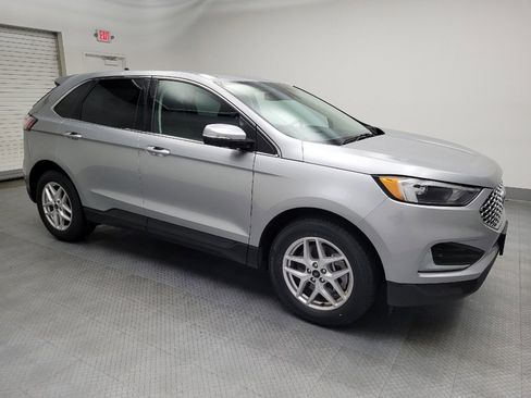 Used 2023 Ford Edge SEL image 11