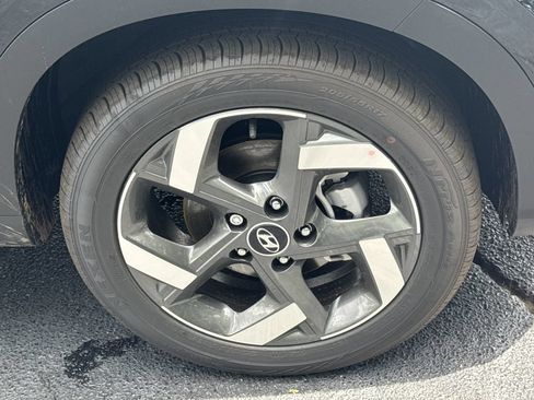 New 2026 Hyundai Venue SEL FWD image 12