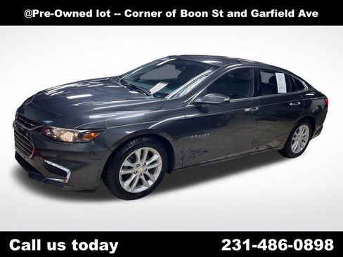 Used 2016 Chevrolet Malibu LT FWD image 2