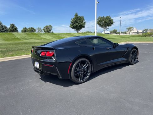 Used 2016 Chevrolet Corvette Stingray Coupe w/ Carbon Flash Badge Package RWD image 5