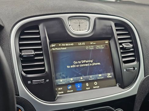 Used 2023 Chrysler 300 Touring image 21