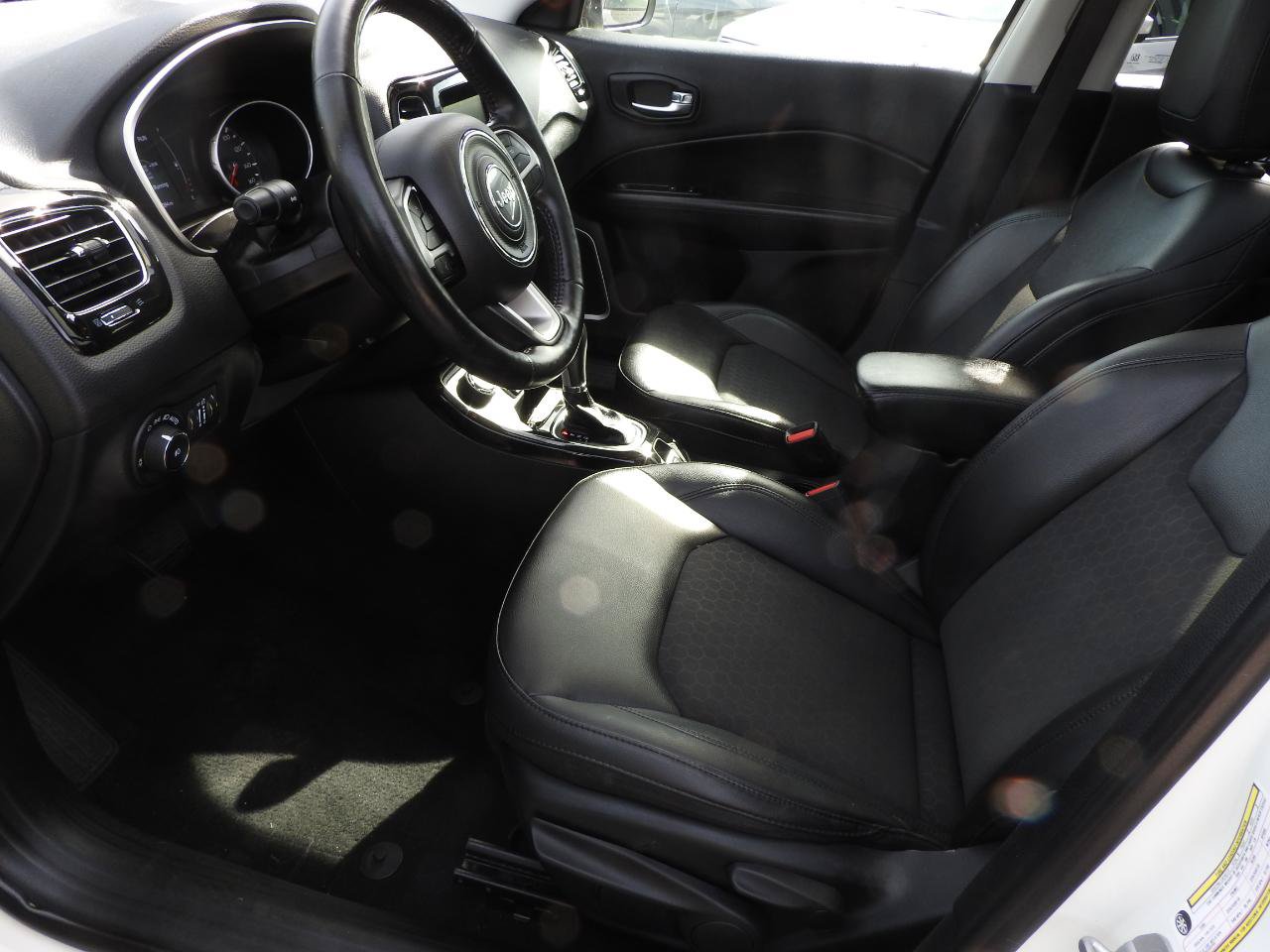 Used 2019 Jeep Compass Latitude AWD/4WD image 7