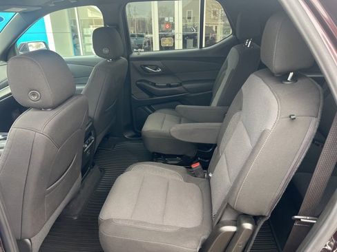 Used 2023 Chevrolet Traverse LT image 24