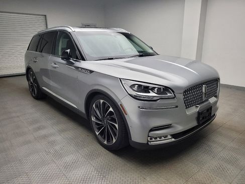Used 2020 Lincoln Aviator Reserve w/ Equipment Group 202A image 11