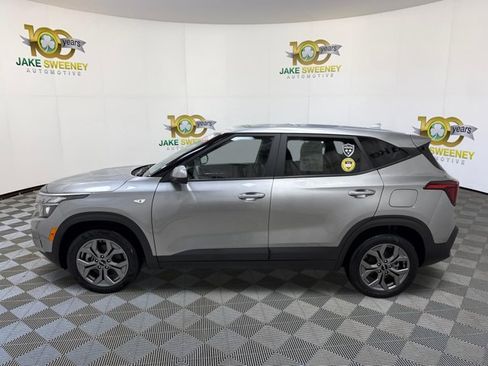 Certified 2024 Kia Seltos LX AWD/4WD image 6