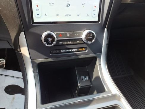 Certified 2024 Ford Edge ST-Line AWD/4WD image 19