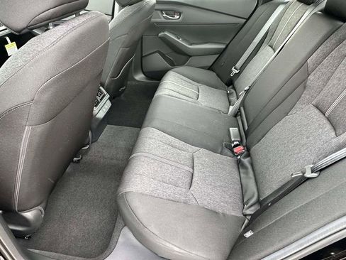 Used 2025 Honda Accord Sport image 7