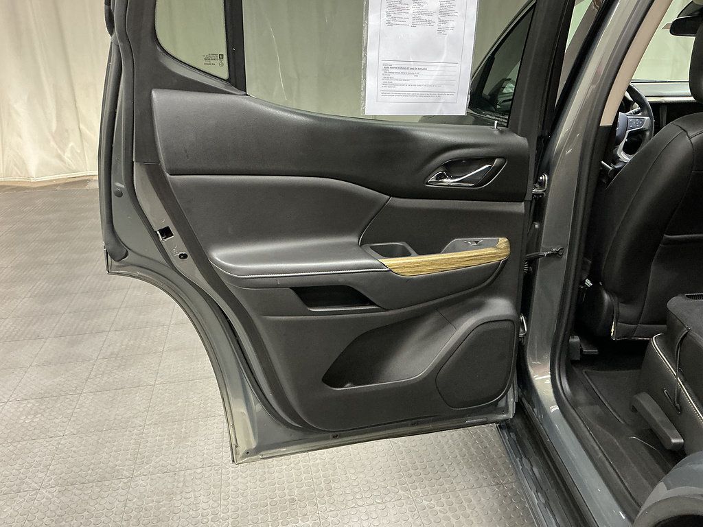 Used 2018 GMC Acadia Denali AWD/4WD image 29