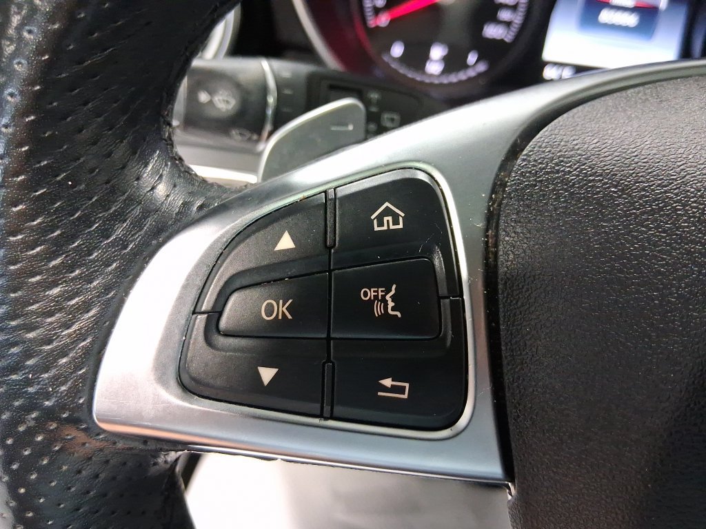 Used 2019 Mercedes-Benz GLC 300 image 17
