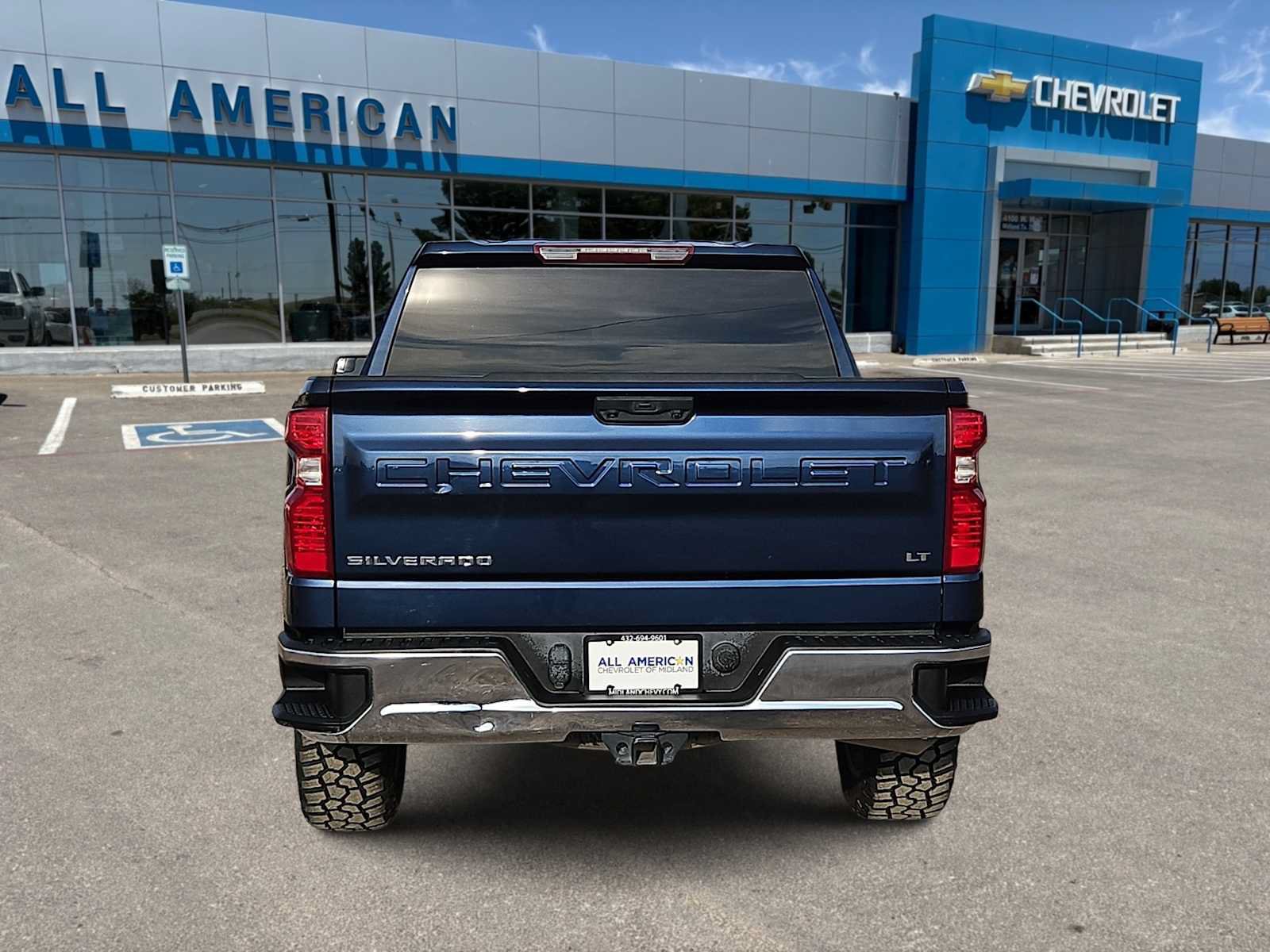 Used 2023 Chevrolet Silverado 1500 LT RWD image 7