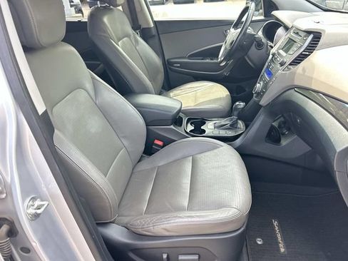 Used 2014 Hyundai Santa Fe GLS FWD image 30