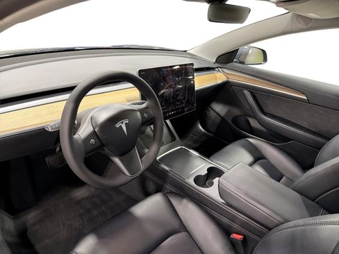 Certified 2023 Tesla Model 3 Standard Range RWD image 9