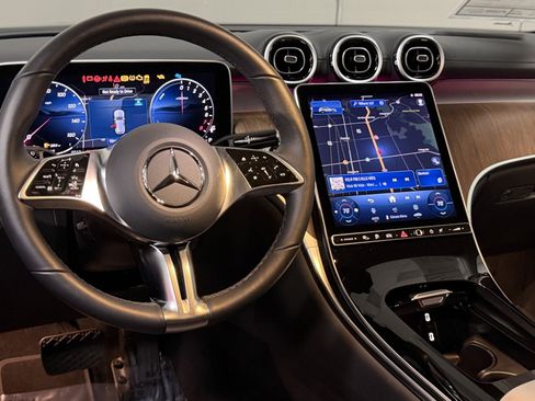 Certified 2025 Mercedes-Benz GLC 350e 4MATIC image 37