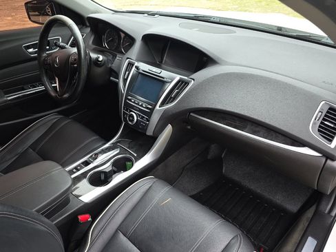 Used 2018 Acura TLX V6 SH-AWD w/ Technology Pkg image 15