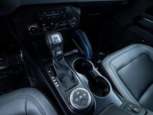 Used 2024 Ford Bronco Black Diamond image 21