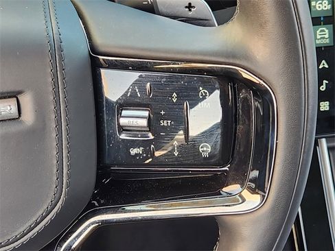 Used 2025 Land Rover Range Rover Velar Dynamic SE image 28