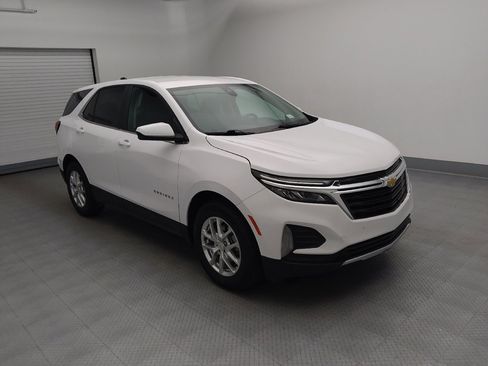 Used 2022 Chevrolet Equinox LT FWD image 11